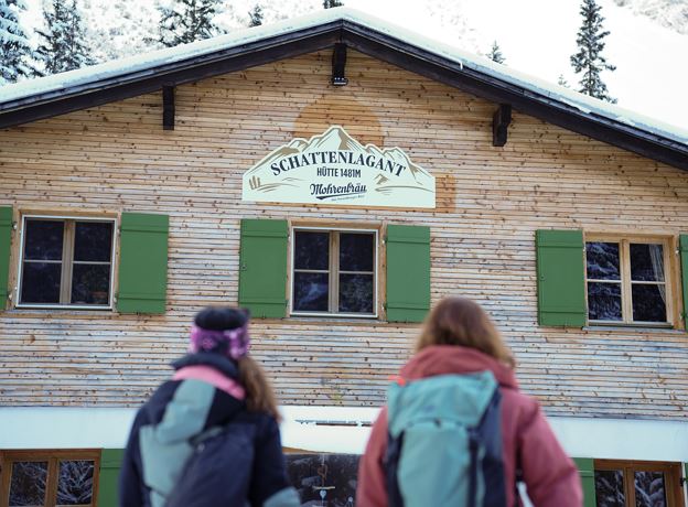 BergAKTIV - Schneeschuh-Abendwanderung zur Schattenlaganthütte