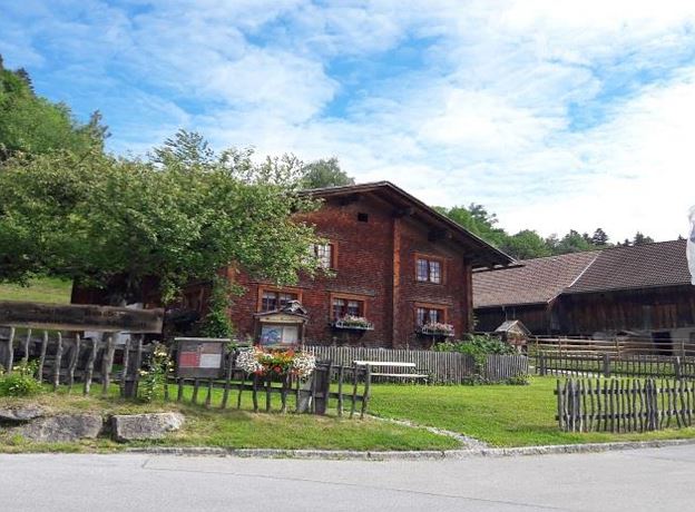 Story Time at Paarhof Buacher Museum